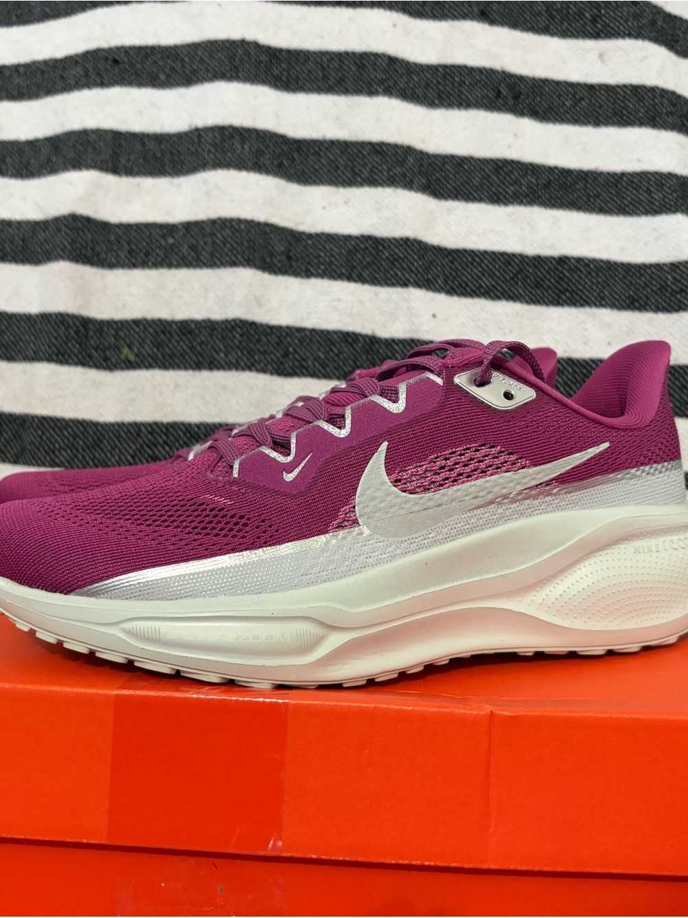 Nike Women’s air zoom pegasus - Purple White brand new in box